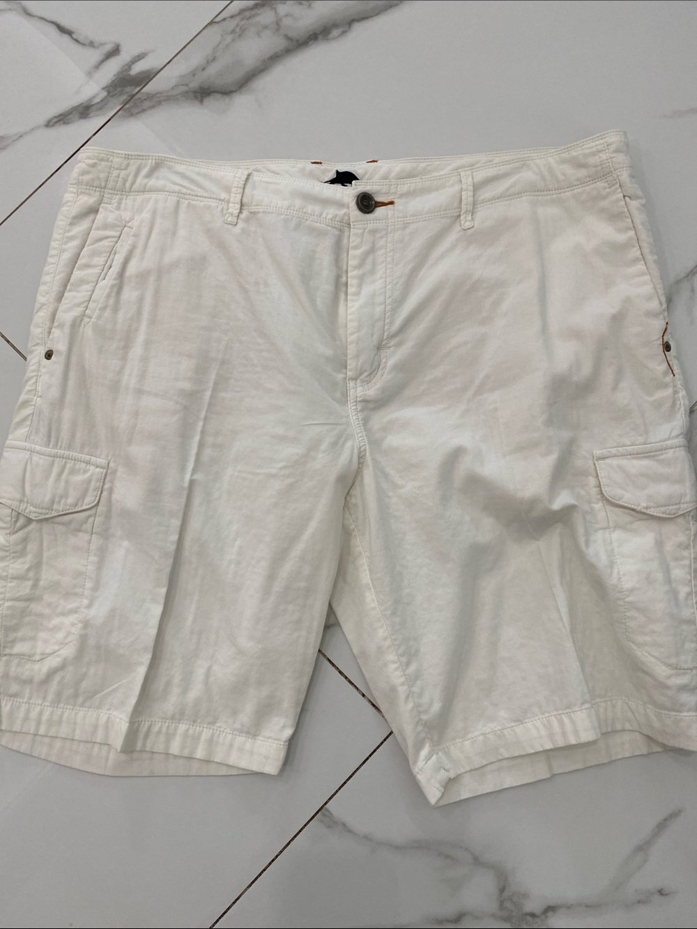 Men’s Tommy Bahama Off-White dressy to casual Cargo Shorts